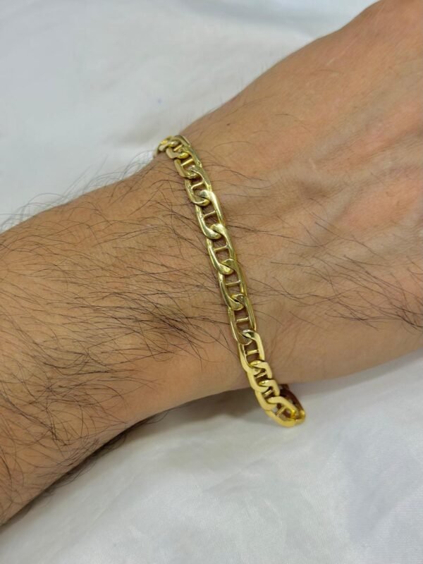 Pulsera en oro amarillo de 18K modelo Gucci